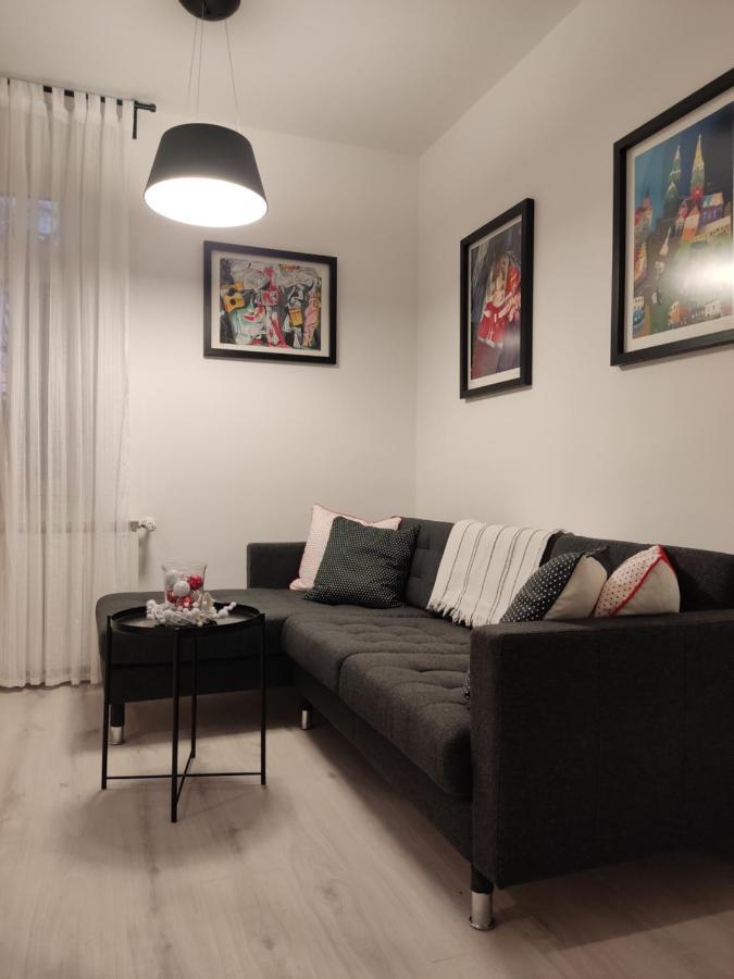 Petit Coco Apartment ซาเกร็บ ภายนอก รูปภาพ