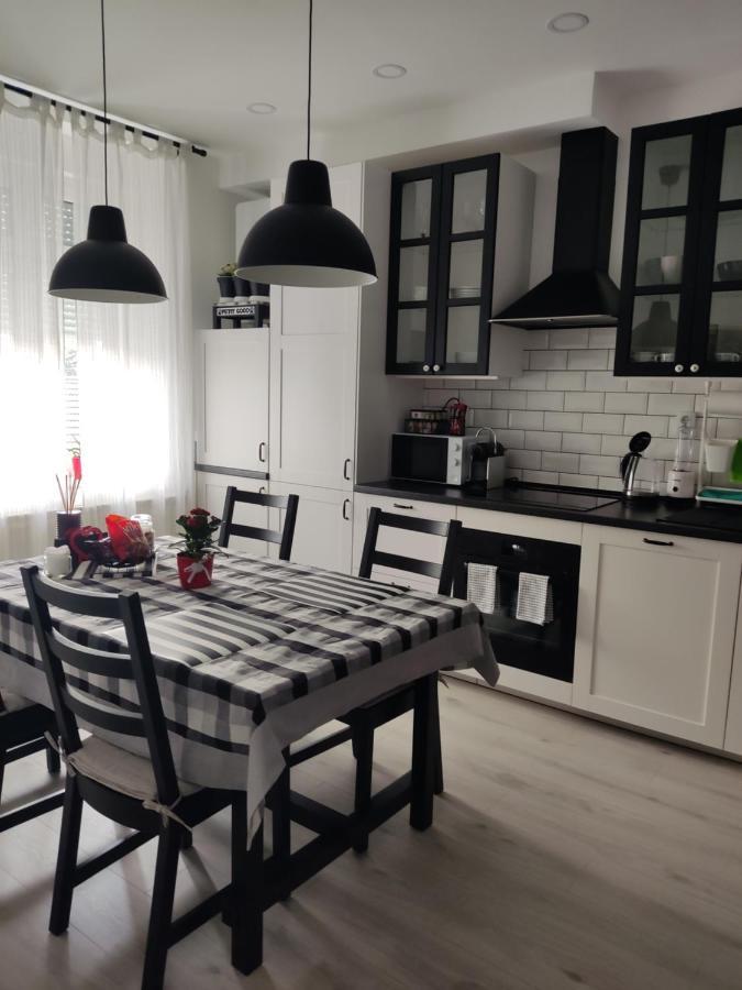 Petit Coco Apartment ซาเกร็บ ภายนอก รูปภาพ